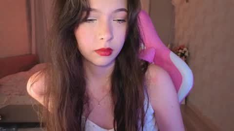 Snapshot of yuna_sunshy chatting on 03/25/26, 01:22 Yuna online show from 03/25/26, 01:22