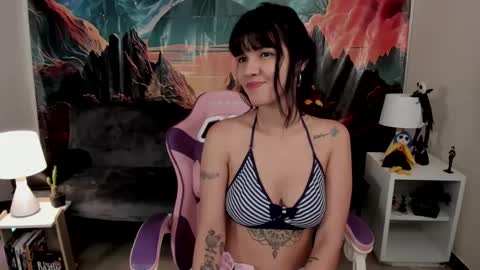 Yuna online show from 10/13/25, 03:01