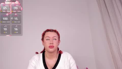 yunahott_ online show from 11/12/25, 04:46