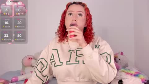 yunahott_ online show from 11/18/25, 04:39