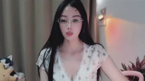 YunEr online show from 06/09/26, 03:12