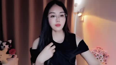 Snapshot of yuner0715 chatting on 06/25/26, 04:01 YunEr online show from 06/25/26, 04:01