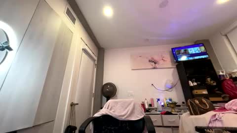 Snapshot of yungfemslut chatting on 02/17/26, 02:52 BbyTSSLut online show from 02/17/26, 02:52