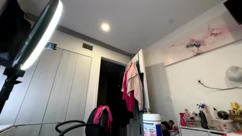 Snapshot of yungfemslut chatting on 03/21/26, 02:05 BbyTSSLut online show from 03/21/26, 02:05