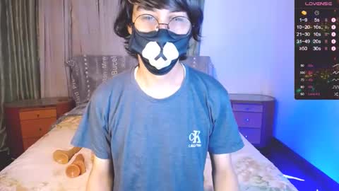 Snapshot of yuniorb chatting on 12/10/24, 03:52 the puppy boy online show from 12/10/24, 03:52