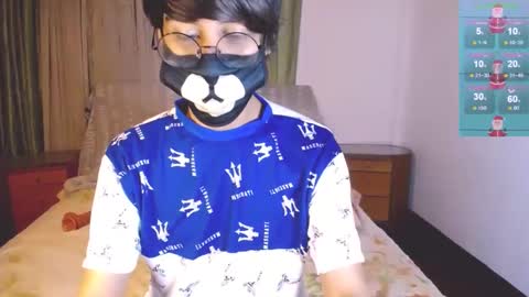 Snapshot of yuniorb chatting on 12/18/24, 03:37 the puppy boy online show from 12/18/24, 03:37