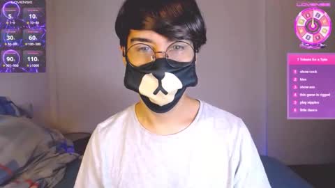 Snapshot of yuniorb chatting on 10/20/25, 03:40 the puppy boy online show from 10/20/25, 03:40