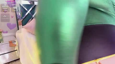 Snapshot of yunna7 chatting on 12/05/25, 03:48 Yunna online show from 12/05/25, 03:48