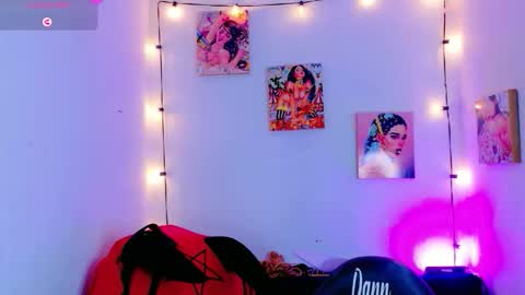 Snapshot of yuny_haruno chatting on 11/05/25, 02:06 Haruno online show from 11/05/25, 02:06