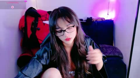 Snapshot of yuny_haruno chatting on 11/11/25, 02:06 Haruno online show from 11/11/25, 02:06