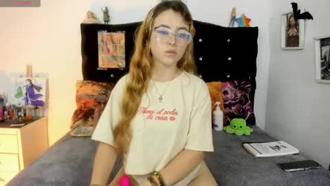 Snapshot of yuong_jung chatting on 11/29/25, 09:51 yuong soo online show from 11/29/25, 09:51