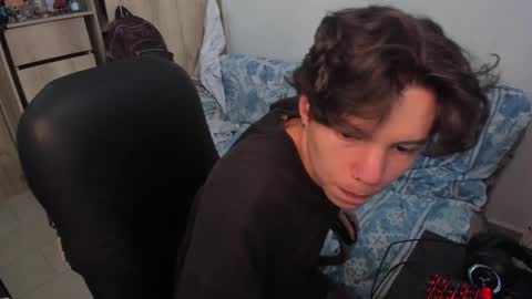 Snapshot of yurii_moody chatting on 11/30/25, 05:28 yurii_moody online show from 11/30/25, 05:28