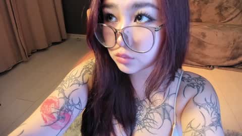 Hi My name Yuriko online show from 01/24/25, 02:51