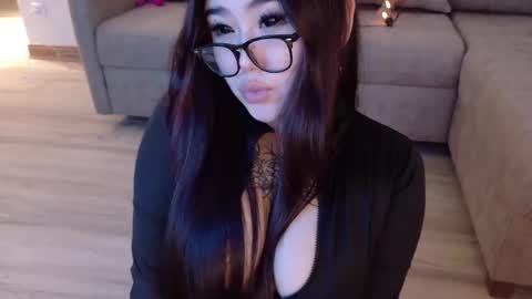 Hi My name Yuriko online show from 11/22/25, 10:36