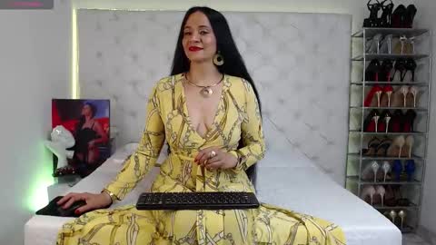 Snapshot of yury_m2_ chatting on 10/02/25, 02:40 2 online show from 10/02/25, 02:40