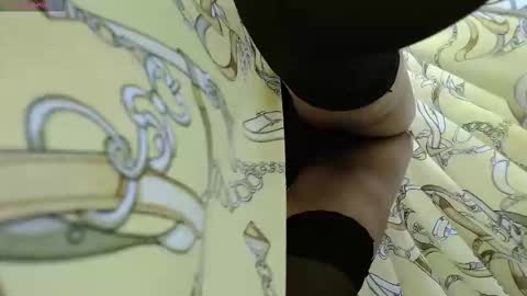 Snapshot of yury_m2_ chatting on 02/01/26, 03:05 2 online show from 02/01/26, 03:05