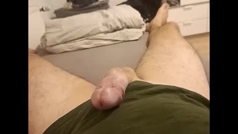 yusuf7083 online show from 10/12/25, 09:03