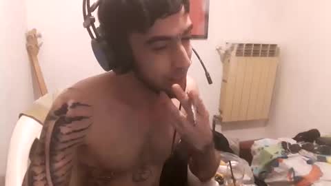 Snapshot of yuumis chatting on 09/12/25, 07:52 Yuumi online show from 09/12/25, 07:52