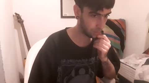 Snapshot of yuumis chatting on 09/19/25, 12:45 Yuumi online show from 09/19/25, 12:45