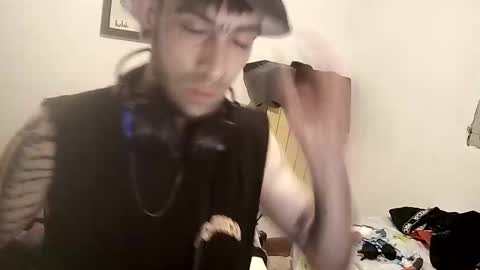 Snapshot of yuumis chatting on 09/25/25, 03:21 Yuumi online show from 09/25/25, 03:21