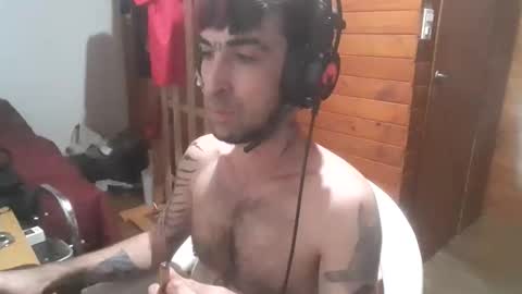 Snapshot of yuumis chatting on 10/26/25, 05:02 Yuumi online show from 10/26/25, 05:02