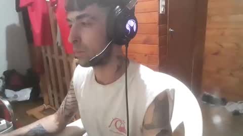 Snapshot of yuumis chatting on 10/31/25, 02:45 Yuumi online show from 10/31/25, 02:45