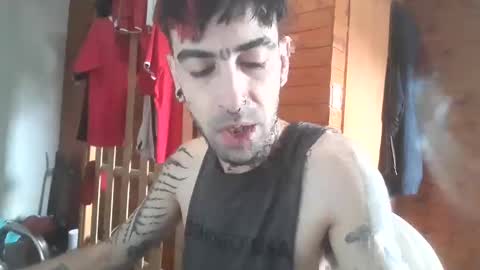 Snapshot of yuumis chatting on 11/18/25, 06:34 Yuumi online show from 11/18/25, 06:34