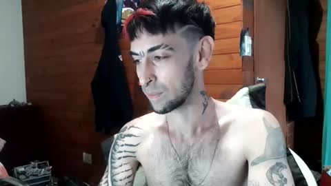 Snapshot of yuumis chatting on 12/14/25, 11:53 Yuumi online show from 12/14/25, 11:53