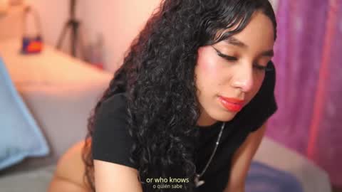 Yuyi Cam online show from 10/25/25, 03:36