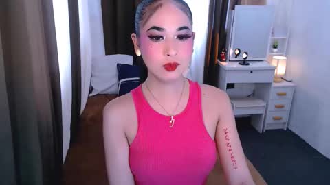 Snapshot of yvannasilva18 chatting on 09/15/25, 05:18 jai online show from 09/15/25, 05:18