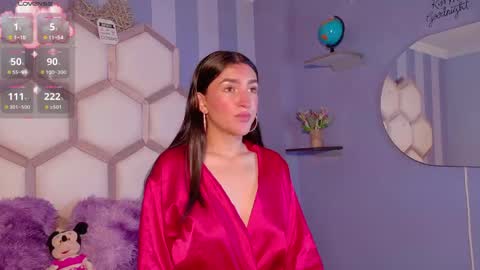 Snapshot of yvi_taylor chatting on 06/01/26, 12:40 yvi online show from 06/01/26, 12:40