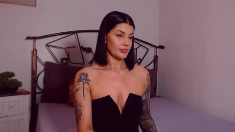 I V Y   online show from 05/29/26, 07:56
