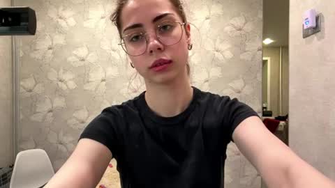 Lina online show from 06/07/26, 05:16