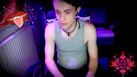 Snapshot of yyscript chatting on 12/28/24, 01:50 online show from 12/28/24, 01:50