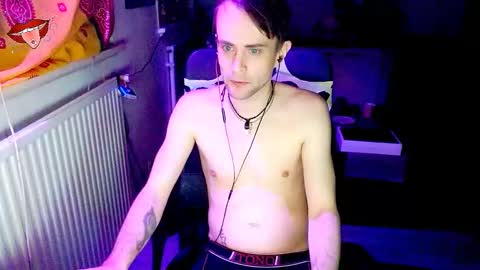 Snapshot of yyscript chatting on 01/01/25, 03:02 online show from 01/01/25, 03:02