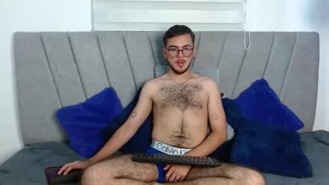Snapshot of zac_golden chatting on 10/26/25, 12:27 Zack  online show from 10/26/25, 12:27