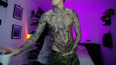 Snapshot of zac_muller1 chatting on 05/13/26, 04:21 zac_muller1 online show from 05/13/26, 04:21