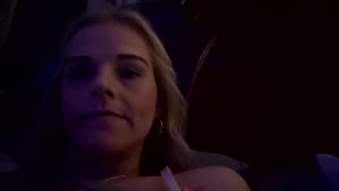 Snapshot of zachary6118 chatting on 09/14/25, 01:43 zachary6118 online show from 09/14/25, 01:43