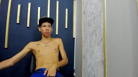 Snapshot of zack_horny19 chatting on 09/23/25, 12:19 Zack online show from 09/23/25, 12:19