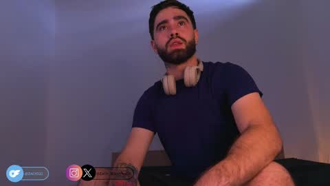 zack_sullivan22 online show from 10/03/25, 07:33