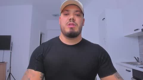 Snapshot of zackconnorsx chatting on 11/13/25, 11:47 Zack online show from 11/13/25, 11:47