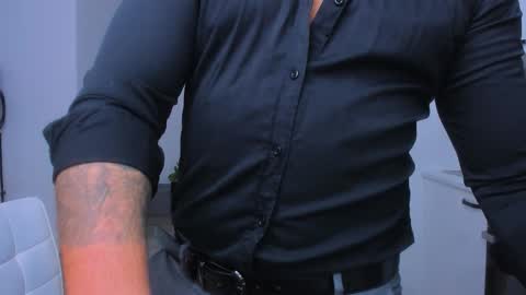 Snapshot of zackconnorsx chatting on 11/14/25, 10:40 Zack online show from 11/14/25, 10:40