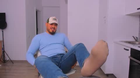 Snapshot of zackconnorsx chatting on 11/28/25, 11:40 Zack online show from 11/28/25, 11:40