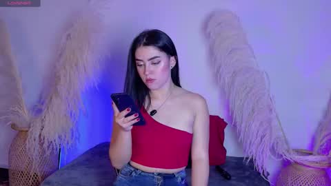 Snapshot of zafira_kh chatting on 11/13/25, 09:25 Zafira online show from 11/13/25, 09:25