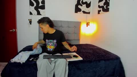 zafira and zyo online show from 02/23/25, 04:17