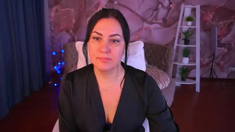 Snapshot of zafiramoonn chatting on 11/17/25, 01:39 Zafiramoonn online show from 11/17/25, 01:39