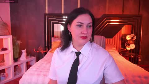 Snapshot of zafiramoonn chatting on 12/15/25, 03:49 Zafiramoonn online show from 12/15/25, 03:49