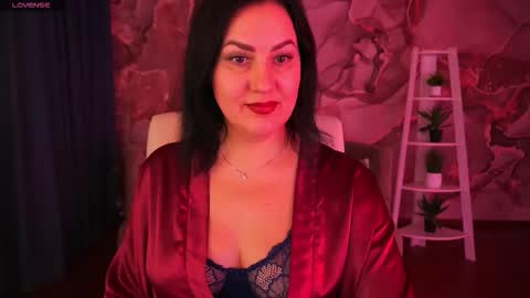 Snapshot of zafiramoonn chatting on 12/16/25, 02:33 Zafiramoonn online show from 12/16/25, 02:33