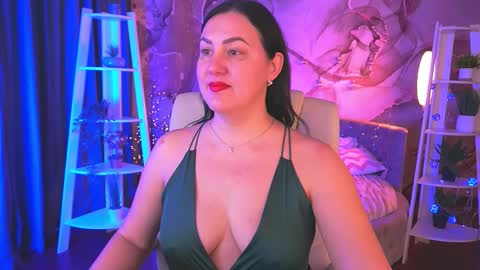 Snapshot of zafiramoonn chatting on 02/10/26, 02:21 Zafiramoonn online show from 02/10/26, 02:21