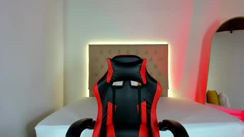 Zafiro Brown online show from 10/05/25, 11:19